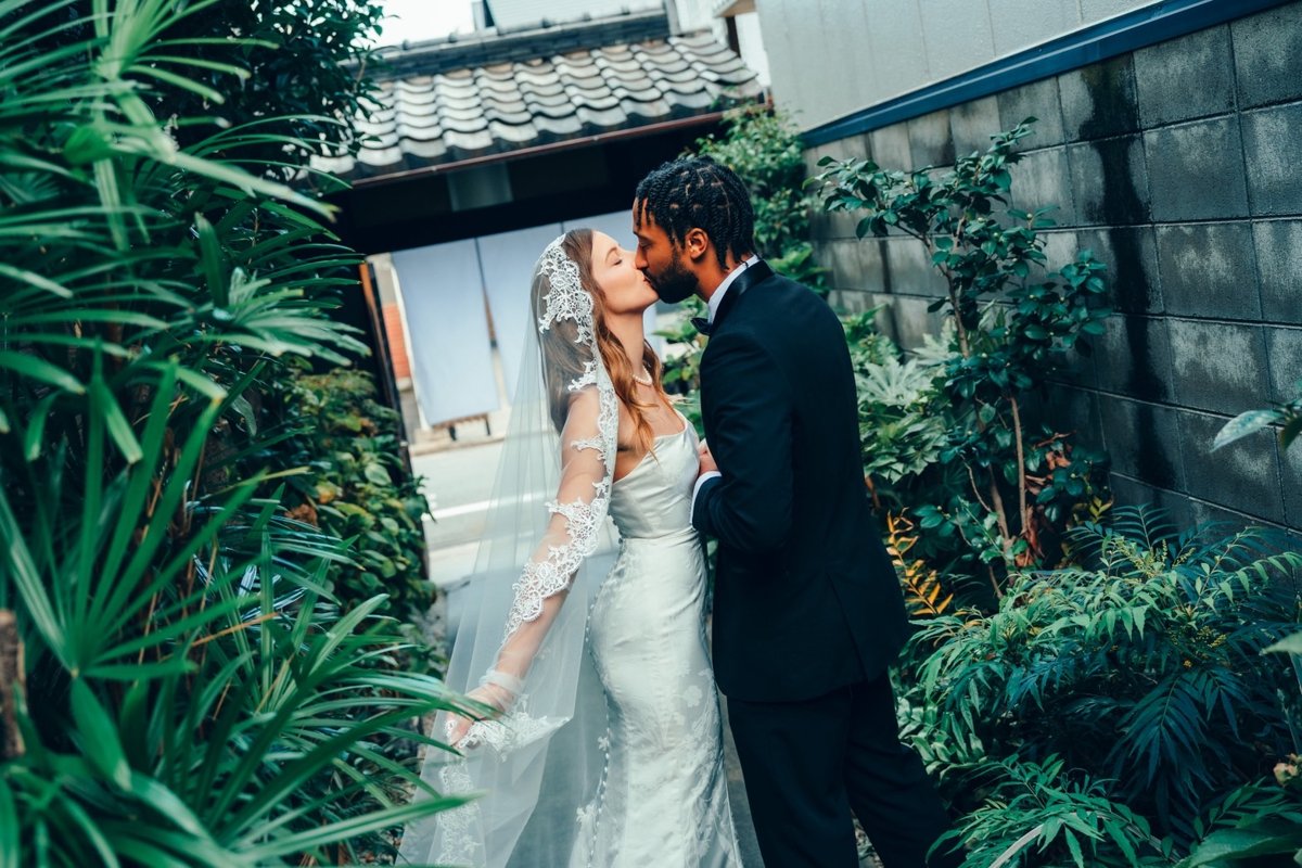 Western attire wedding photo in Kyoto